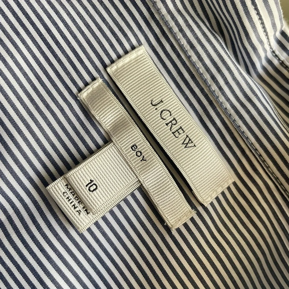 J.Crew women gray striped long sleeve button down shirt